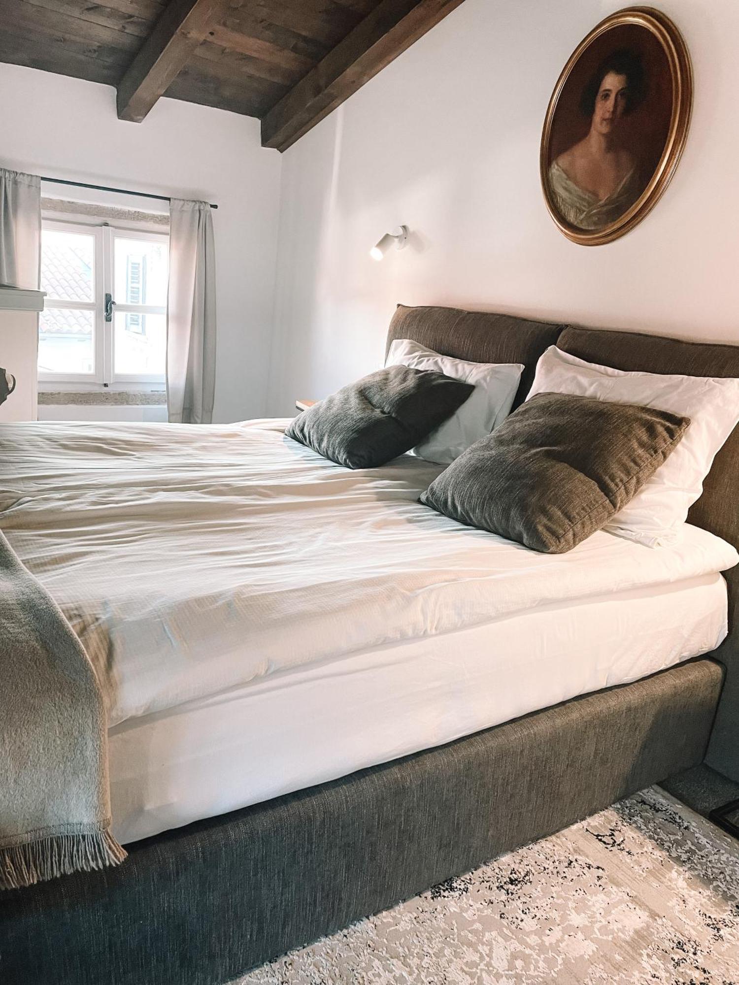 Double Room Cronche Street Annex Building